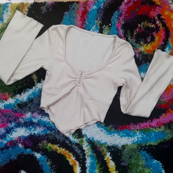 Sexy Tan Crop Top 👄 - Picture 1 of 4
